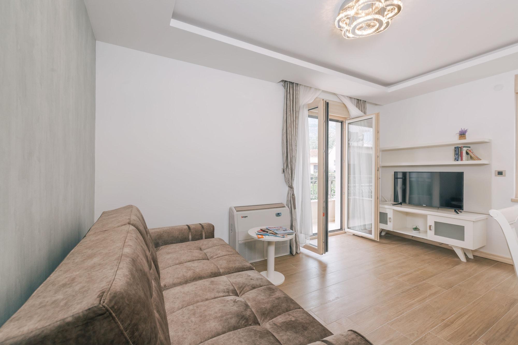 Splendido Mb Apartments Tivat Ngoại thất bức ảnh
