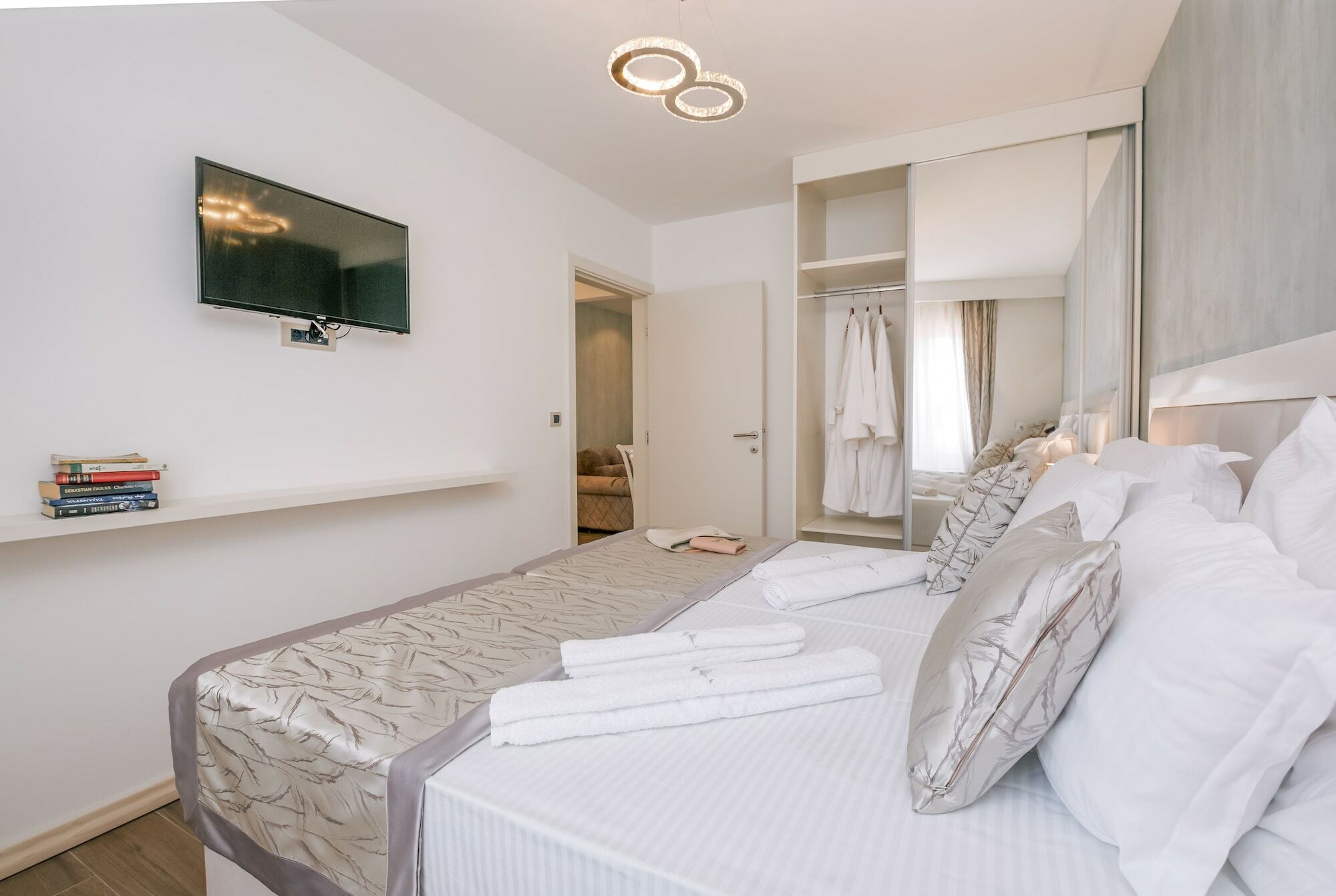 Splendido Mb Apartments Tivat Ngoại thất bức ảnh